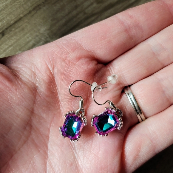 NWT Pink Iridescent Silver Tone Women's Drop Earrings - Picture 12 of 16